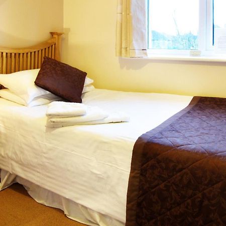 Park Lodge Фарнбъро Екстериор снимка